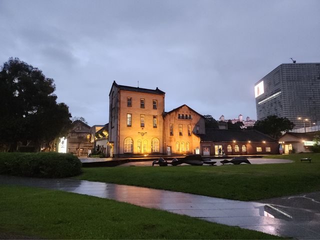 Huashan 1914 Creative Park ในวันในตก