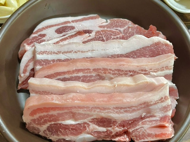 너무 맛있어서 용서할 수 없는 청주 흑돼지 맛집 “토종흑돼지식당”