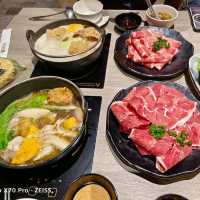 【新莊吃到飽】築間幸福鍋物新莊中悅廣場店，夜貓吃宵夜好所在，竟然營業到凌晨四點，環境好餐點也很好吃！