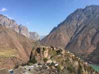 Amazing Lijiang - Baoshan Stone City