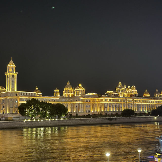 Minjiang River night tour Taijiang tourist