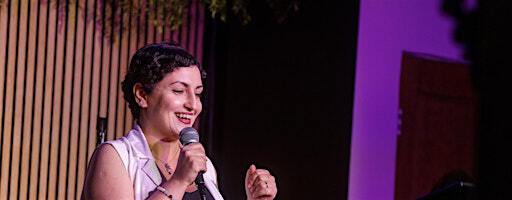 Developing Your Stand Up Comedy Hour with Laura House | The Crow