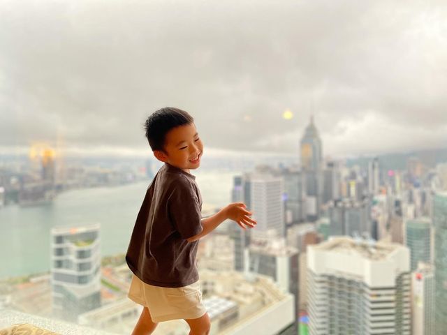 港香抵玩包三餐下午茶自助餐，兒童遊戲室