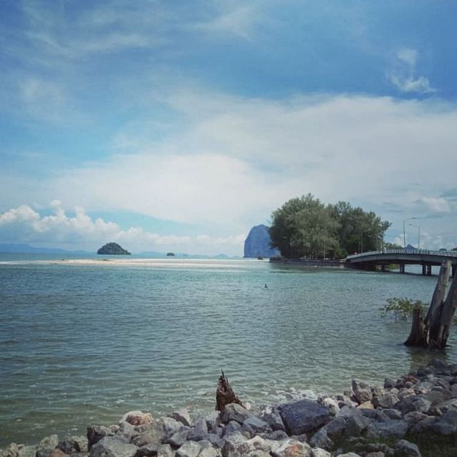 สถานที่สุดฮิต หาดฉางหลาง จังหวัดตรัง