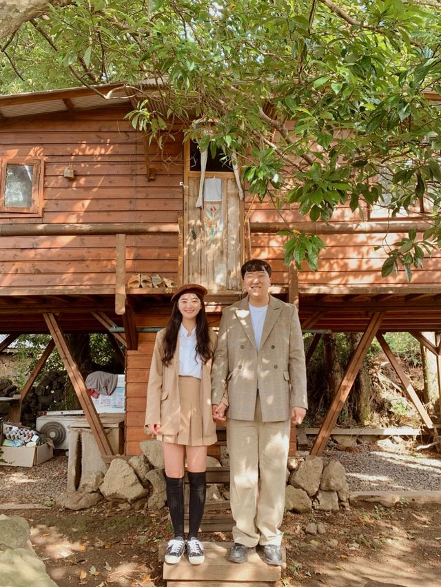 느리게 가는 여행에 잘 어울리는 제주 오두막집 "꽃신민박" 