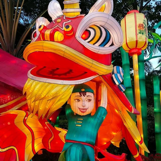 River Hongbao 2022 (Huge Orange & Lion Dance)