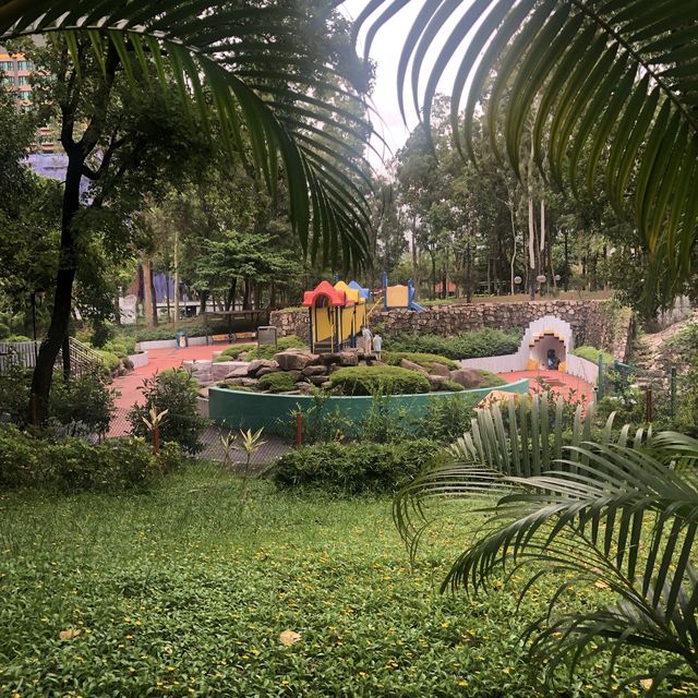 環境舒適嘅市鎮公園