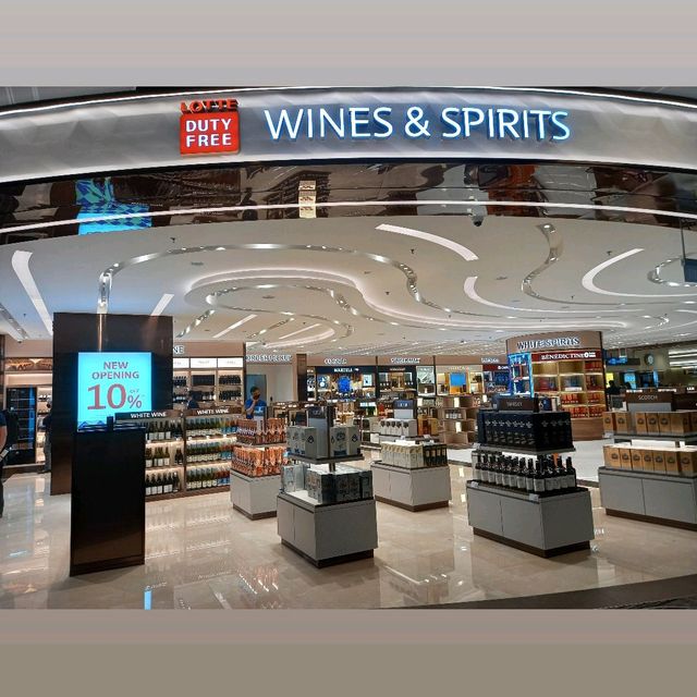 Arrival Midnight Shop