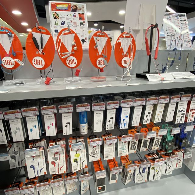 Best Denki, one-stop electronics store
