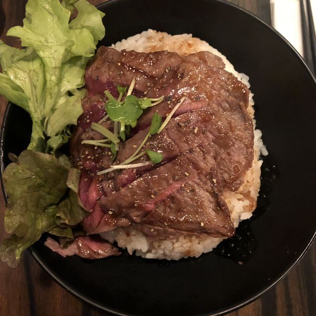 오사카 고기덮밥 맛집, 레드락 🍚