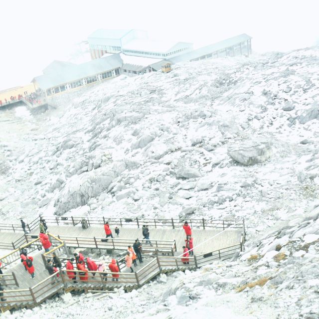 玉龙雪山ภูเขาหิมะมังกรหยก