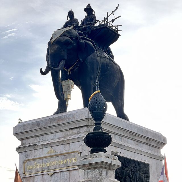 พระบรมราชานุสาวรีย์สมเด็จพระนเรศวรมหาราช