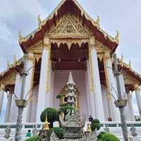 Thai temple with a Chinese twist 