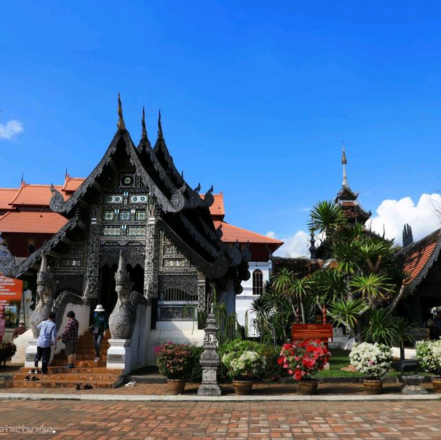 วัดเจดีย์หลวงวรวิหาร วัดเก่าแก่คู่เมืองล้านนา