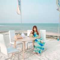 โรงแรมติดริมหาดชะอำ  𝗡𝗼𝘃𝗼𝘁𝗲𝗹 𝗛𝘂𝗮 𝗵𝗶𝗻 