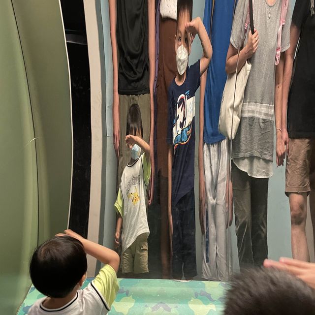 【 玩足半日的科學館 】