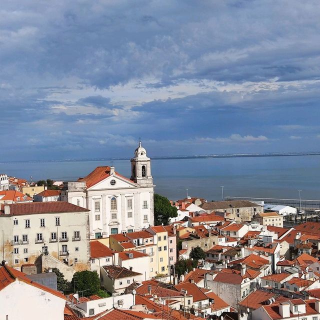 Spectacular View over Alfama
