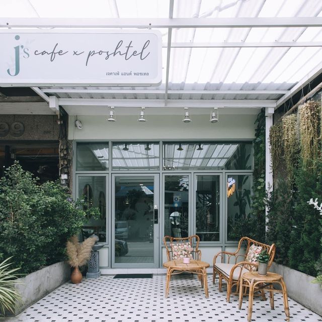 J’s Cafe & Poshtel ..  🍃 ที่พักเชียงใหม่