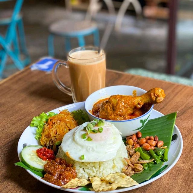 Classic Nasi Lemak @ Rasa Rasa