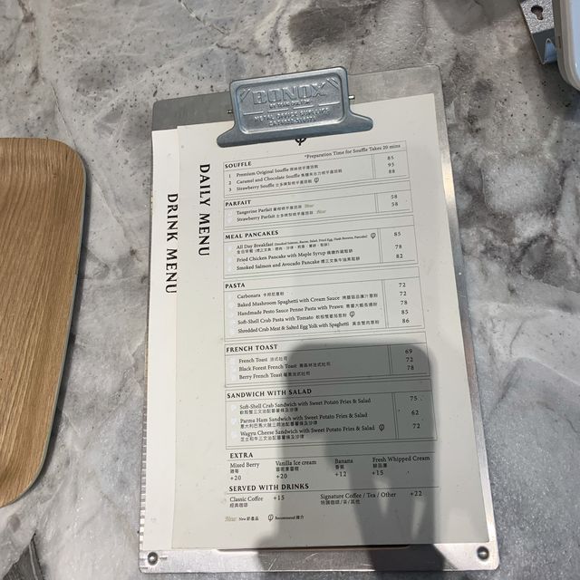 主食輕食甜品樣樣都有 打卡咖啡店