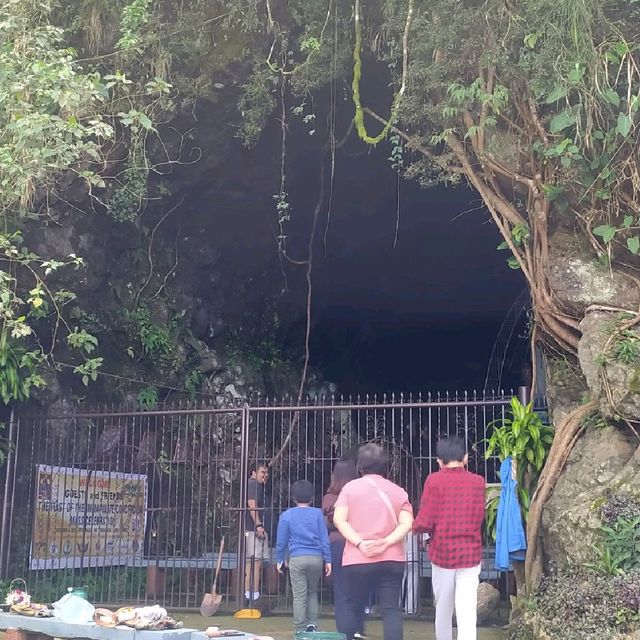 Benguet chapel built inside a cave.