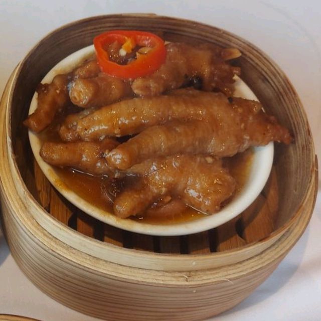 可以一路嘆茶一路望住無敵大海景既酒樓