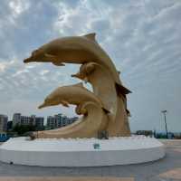 屯門黃金海岸海豚廣場
