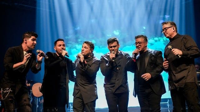Voz Veis: LA ULTIMA FUNCION WORLD TOUR 2024 (Miami) | Kaseya Center