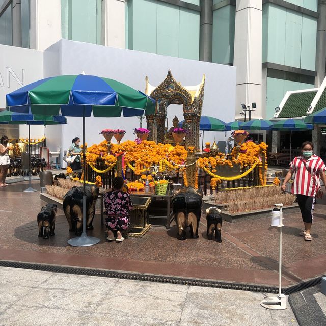 Praying Erawan 4Face Buddha 
