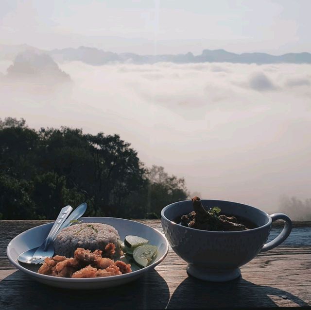 อาหารหลักสิบ​ วิวระดับล้าน