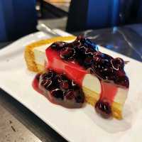 ขนมเค้กอร่อยๆกับบรรยากาศ​เก๋ๆ 🍰🧁🥧 