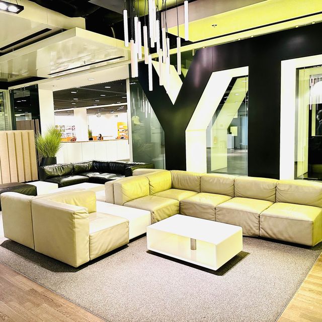 SUITE DREAMS - Lufthansa Senator Lounge