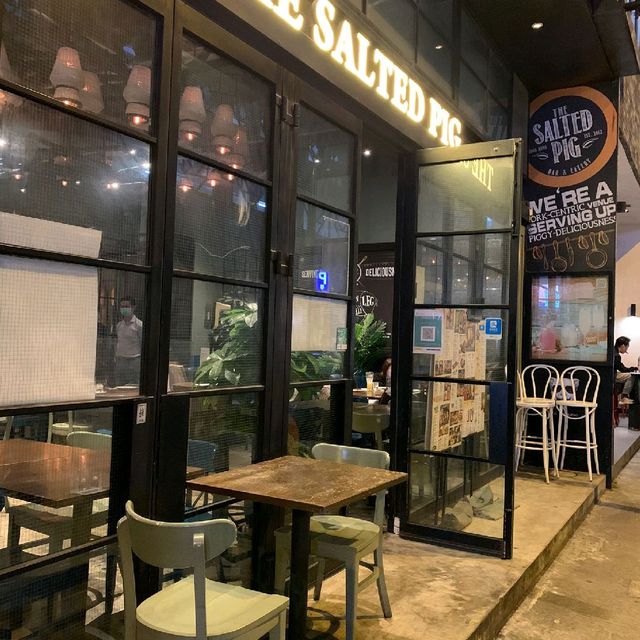 💡 工業風高級西餐廳🧡