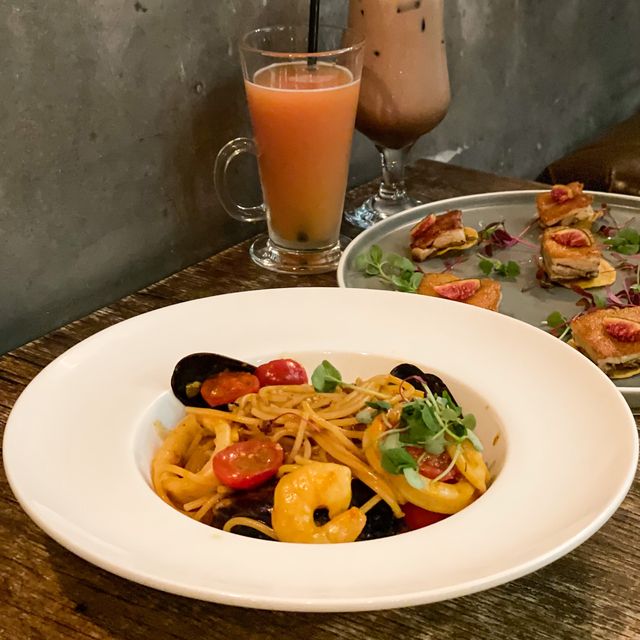 大圍｜充滿8,90年代懷舊風的西餐廳。Amplifier Restaurant