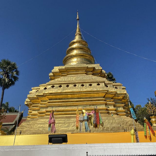 วัดพระธาตุศรีจอมทองวรวิหาร