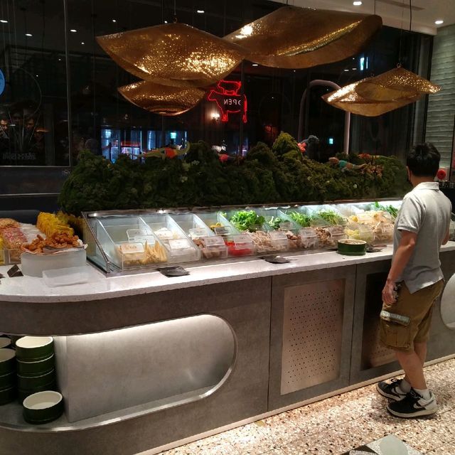 饗賓集團旗下小福利火鍋