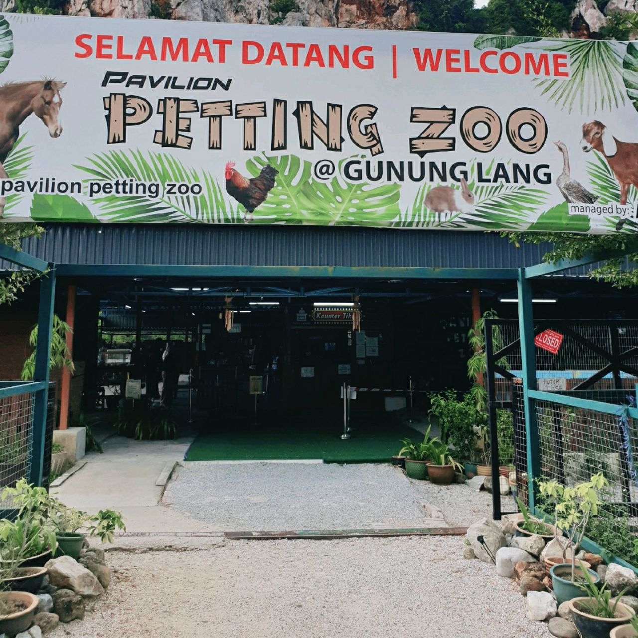 Petting zoo gunung lang