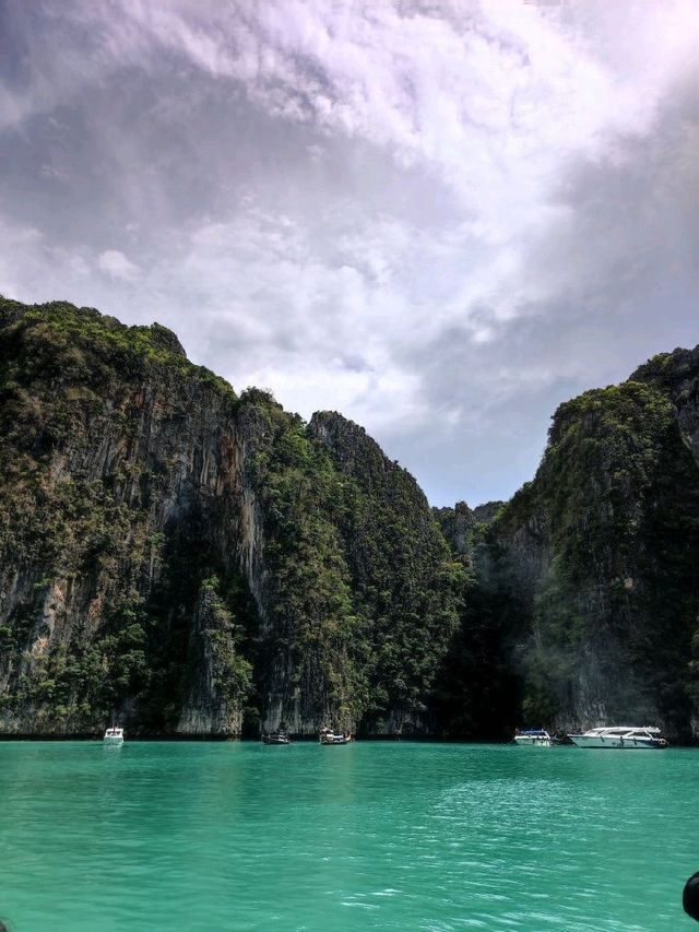 สวรรค์ของนักท่องเที่ยวทั่วโลก ปิเละลากูน กระบี่