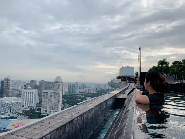 MBS Infinity Pool with Garden View🌺