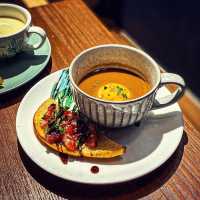 河畔牛扒主題西日Cafe