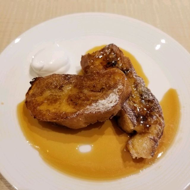 大阪名物【ミックスジュース・串カツ・たこ焼き】が食べられる朝食☀️🍴