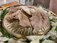 หมูกระทะเจ้าเก่าา ราคาสบายโคตรถูก ส.ราชา