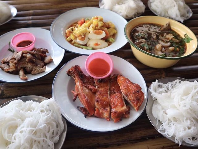 ตลาดน้ำ 4 ภาค พัทยา