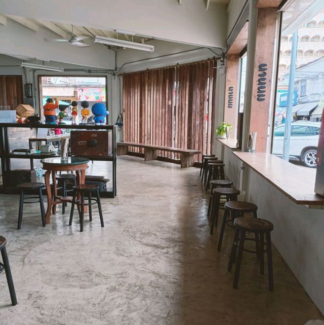 นานนม คาเฟ่นมใหม่