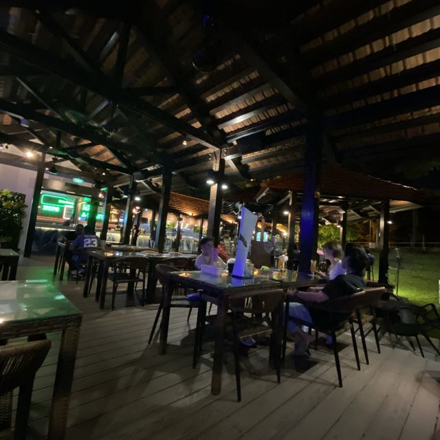 The Bark Cafe, Changi