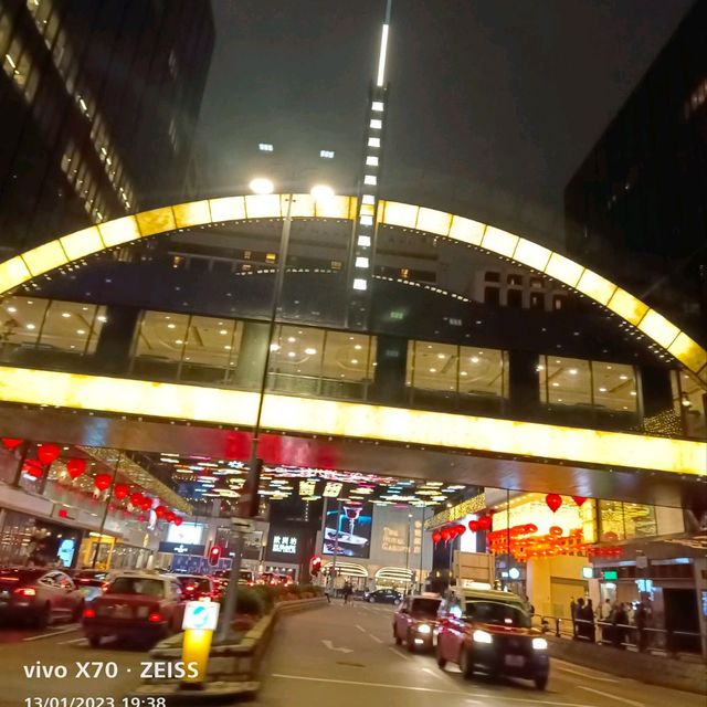 大紅燈籠高高掛！尖沙咀農曆新年，尖沙咀絕美燈飾夜景！