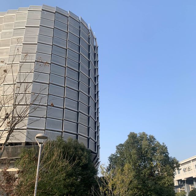 Plan your Stay at the Ningbo Tourist Center
