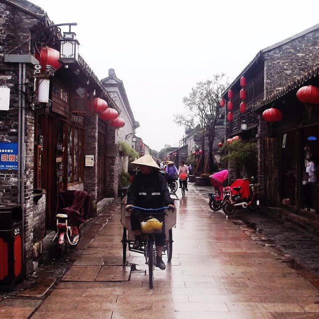 old street in yangzhou 