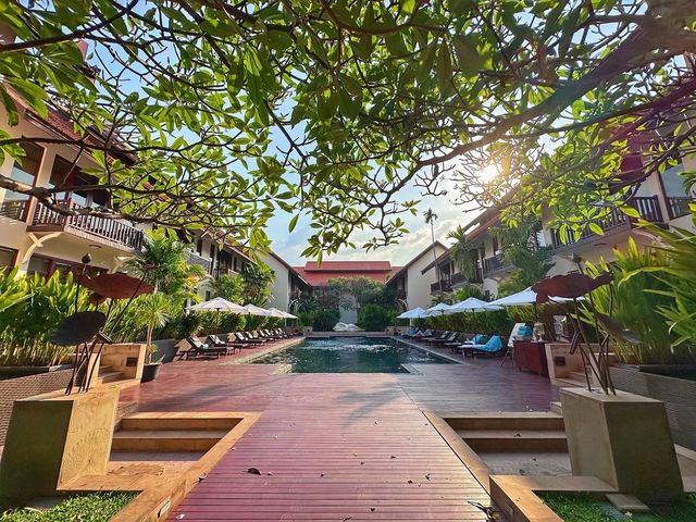 Anantara Suite at Angkor Wat Resort is so beautiful! Let's also visit the Queen's Palace in the afternoon.