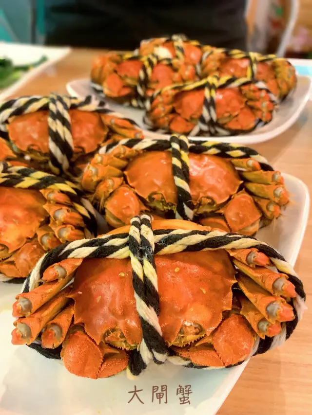 秋風起梗係食大閘蟹啦🦀 食大閘蟹梗係食放題大閘蟹先夠過癮🤩 九龍灣有間餐廳有